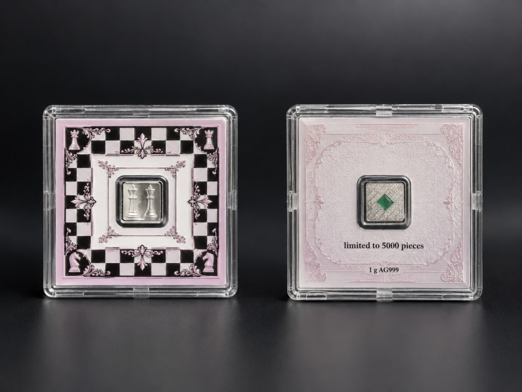 Chess Piece UV silver collectible card, front and back — 1g AG999 .999 fine pure silver, limited to 5000